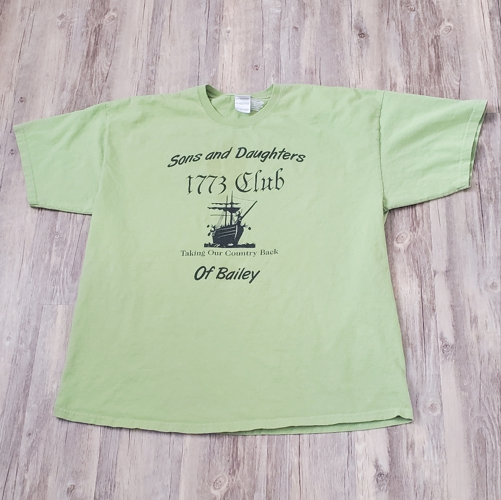 FREE‼️ with bundle 1773 t-shirt